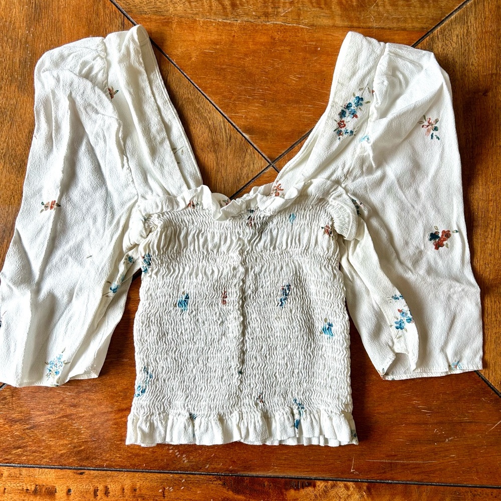 Olivaceous White Puff Sleeve Smocked Cropped Blouse - Picture 2 of 6